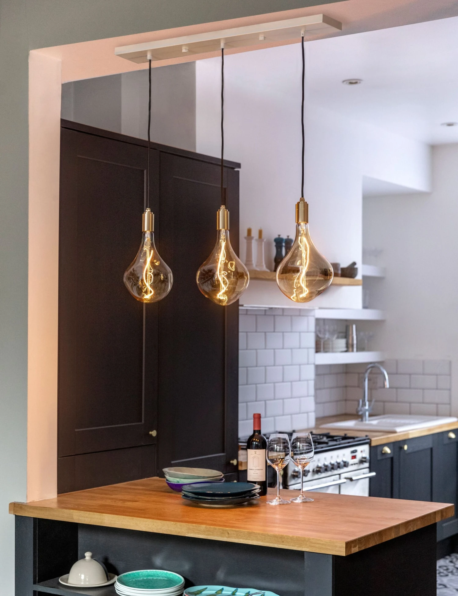 Triple Linear Pendant Light With Voronoi II By Tala 2 Triple Linear Pendant Light With Voronoi II By Tala - Image 2