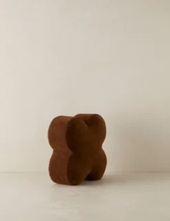 Velvet Clover Pillow By Sarah Sherman Samuel 21 Velvet Clover Pillow By Sarah Sherman Samuel -Home Decor Sale VelvetCloverPillow CocoabySarahShermanSamuel Cognac A0656532 3831 Product scaled