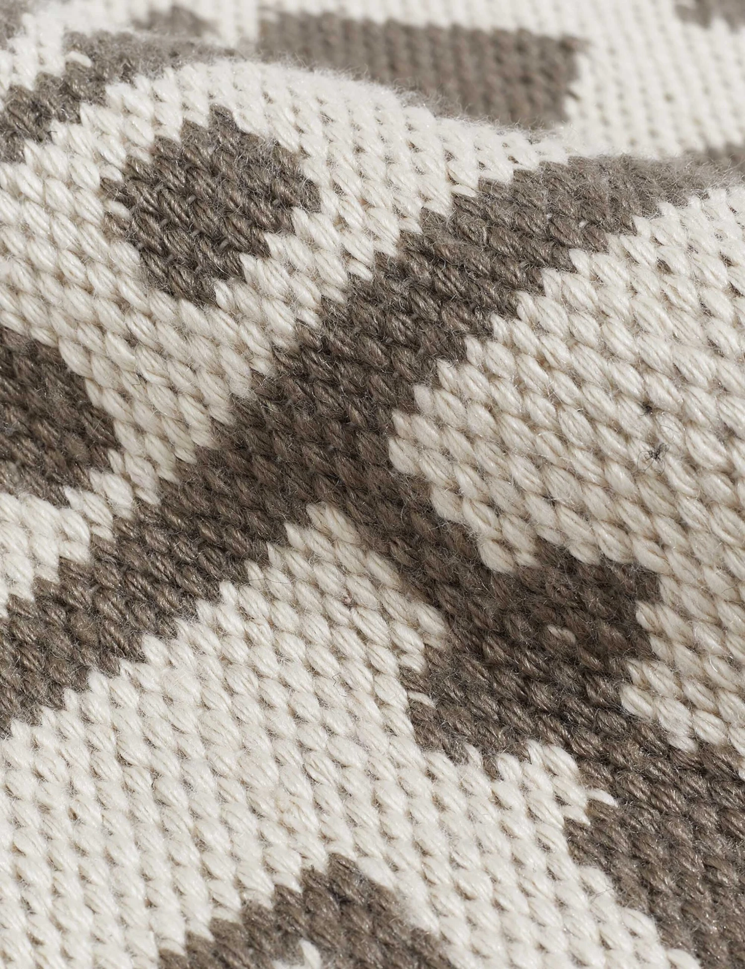 Porto Reversible Indoor / Outdoor Rug 10 Porto Reversible Indoor / Outdoor Rug - Image 10